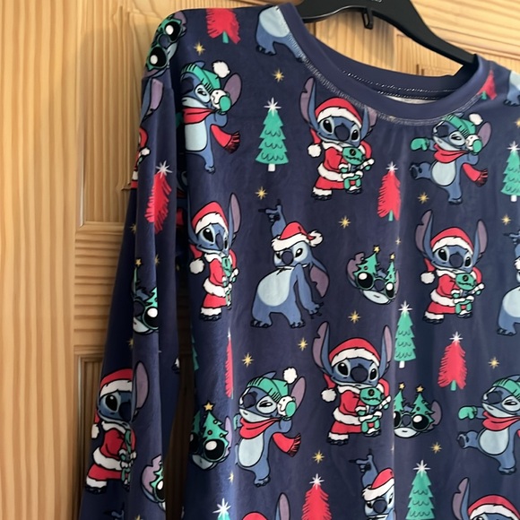 Disney Stitch Christmas‎ Pajama Top size 4-6 - Picture 5 of 7